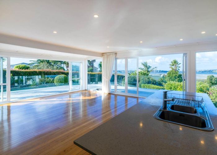  at 1A California Place, Wai o Taiki Bay, Auckland