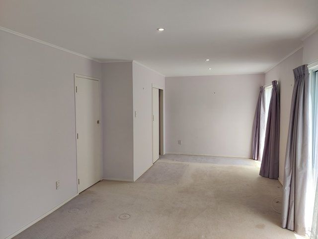  at 60 Lewisham Street, Highland Park, Auckland