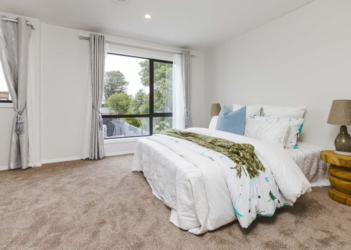  at 2/1 Tennessee Avenue, Mangere East, Manukau City, Auckland
