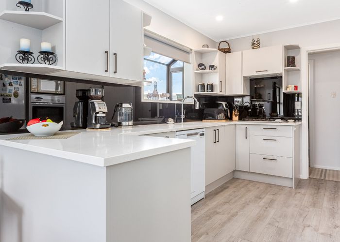  at 21 Bonnie Glen Crescent, Ebdentown, Upper Hutt