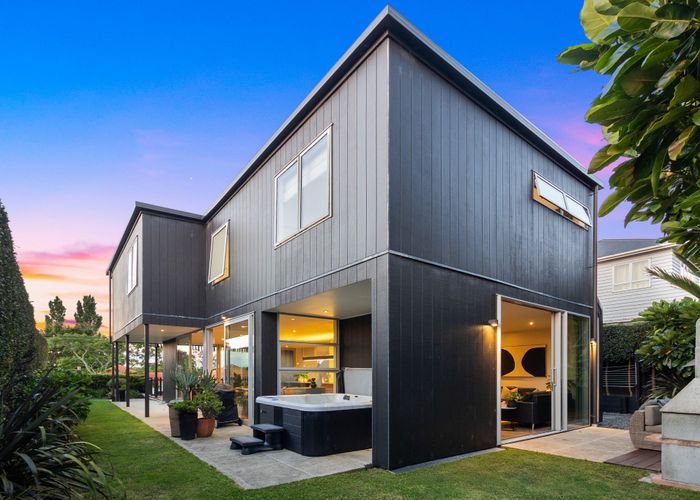  at 1 Kanuka Street, Point Chevalier, Auckland City, Auckland