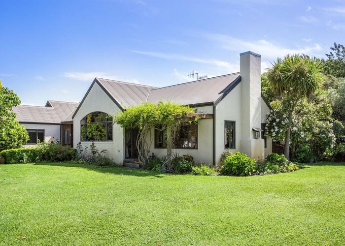  at 8 Conifer Court, Raumati Beach, Paraparaumu