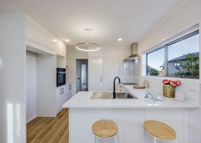  at 2/9 Malte Brun Place, Papatoetoe, Manukau City, Auckland