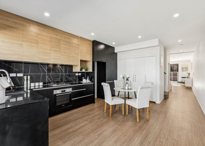  at 10 Stroom Street, Flat Bush, Manukau City, Auckland