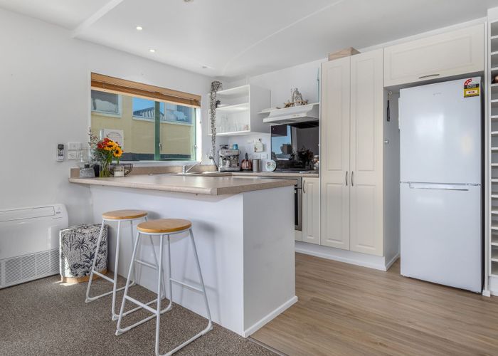  at 1e/25 MacLean Street, Paraparaumu Beach, Kapiti Coast, Wellington