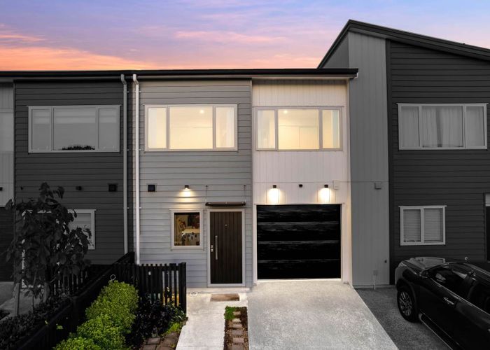  at 70 Paretaiuru Crescent, Papakura, Papakura, Auckland