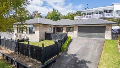  at 18 Discovery Avenue, Welcome Bay, Tauranga