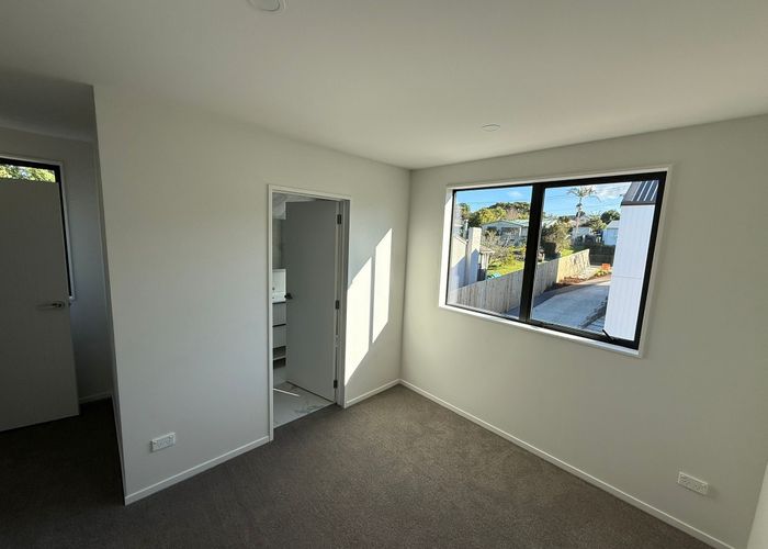  at 9 Tuakana Street, Point England, Auckland City, Auckland