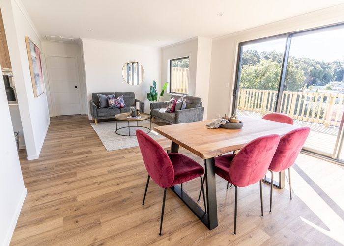  at 2/114 Amanda Avenue, Dinsdale, Hamilton, Waikato