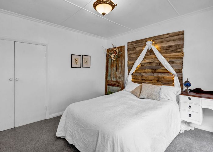  at 12 Brooklands Road, New Plymouth, New Plymouth
