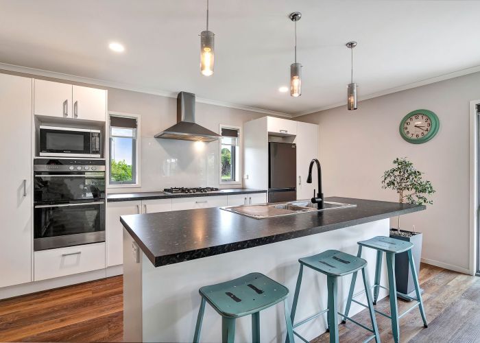  at 122 Pohutukawa Place, Waiwhakaiho, New Plymouth, Taranaki