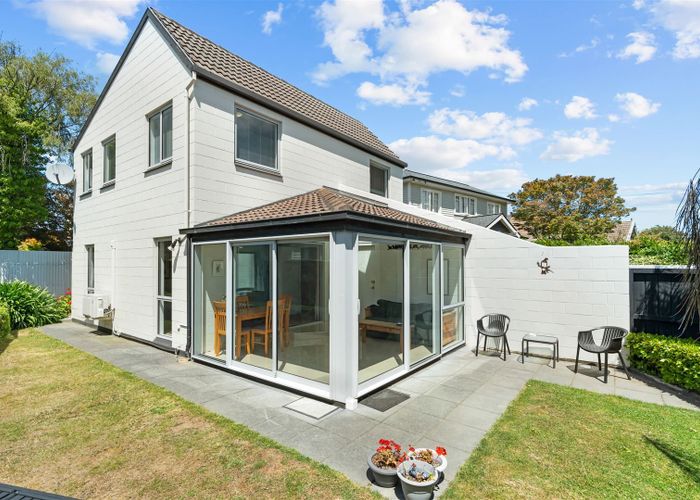  at 1/106 Leinster Road, Merivale, Christchurch
