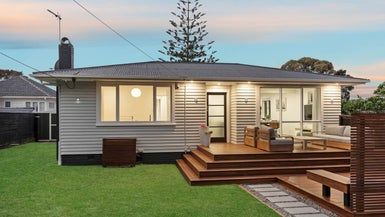  at 26 Pine Avenue, Henderson, Auckland