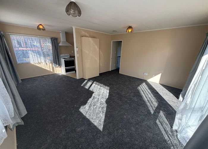  at 2/20 Hillside Road, Papatoetoe, Auckland