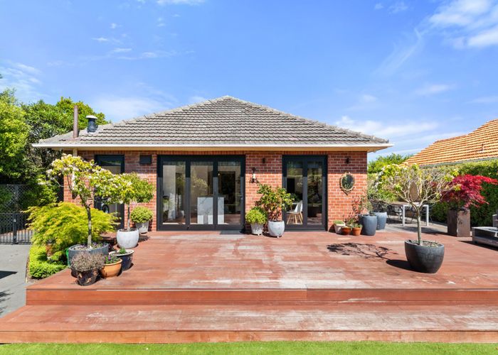  at 12 Wilsons Road South, Saint Martins, Christchurch