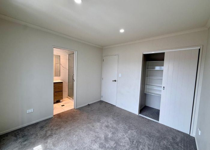  at 2/55 Swaffield Road, Papatoetoe, Manukau City, Auckland