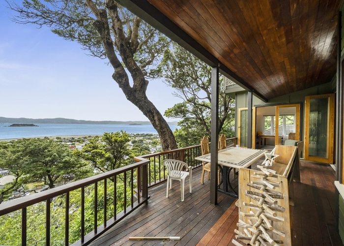  at 5 Karaka Street, Eastbourne, Lower Hutt, Wellington