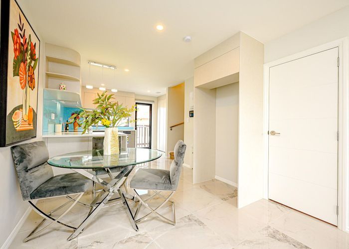  at 6/460 Massey Road, Mangere East, Manukau City, Auckland