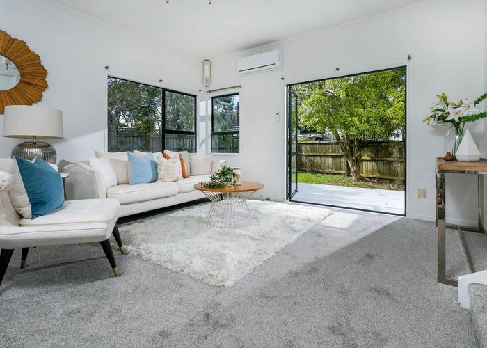  at 11 Cabello Place, Unsworth Heights, Auckland