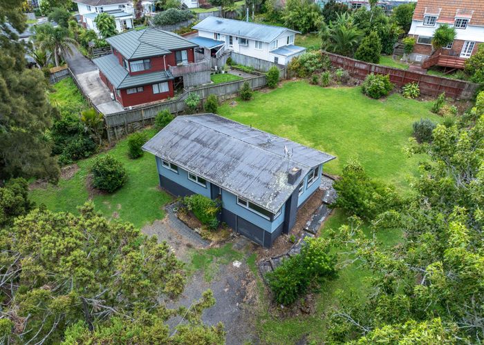  at 16 Blenheim Street, Glenfield, North Shore City, Auckland