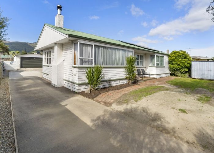  at 39 Gladstone Road, Richmond