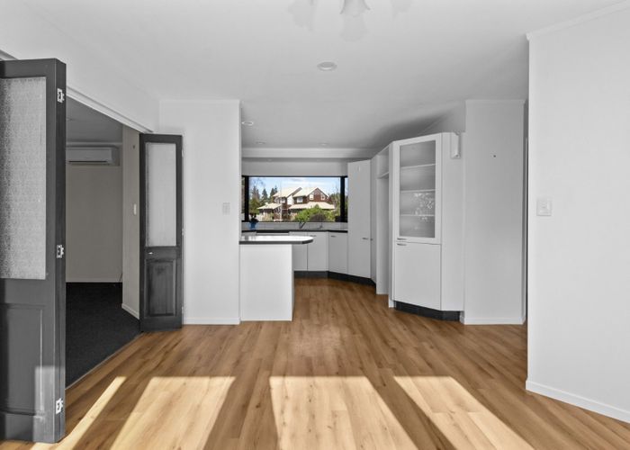  at 90 Endeavour Avenue, Flagstaff, Hamilton