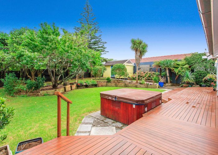  at 4 Harding Avenue, Mount Wellington, Auckland City, Auckland