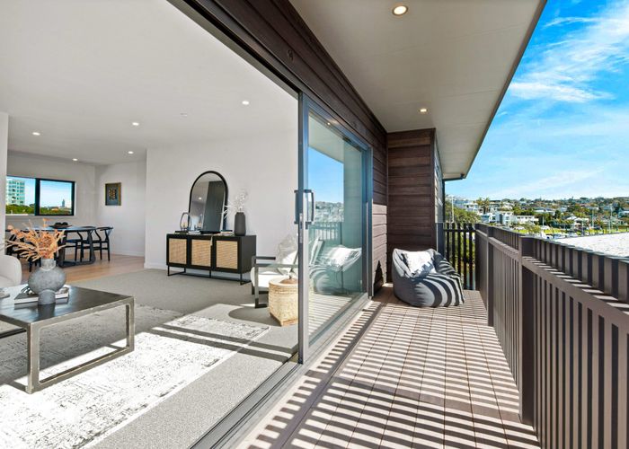  at 2/1 Omana Road, Milford, North Shore City, Auckland