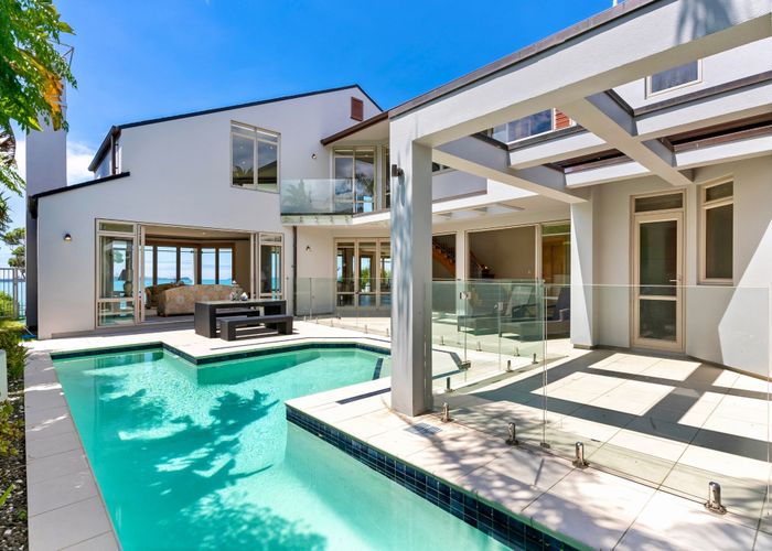  at 32 Cliff Road, Torbay, North Shore City, Auckland