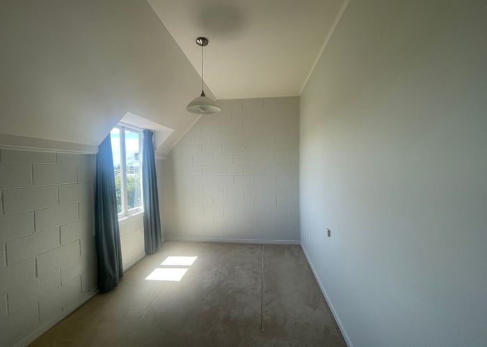  at 8/26 Seaview Terrace, Point Chevalier, Auckland City, Auckland