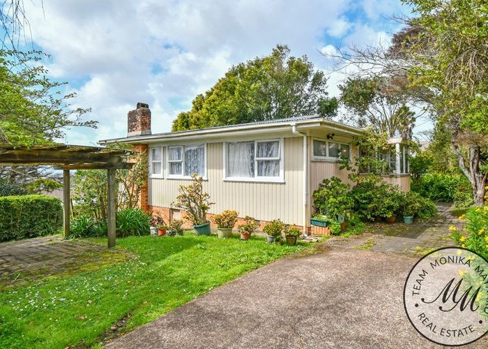  at 301 Glenfield Road, Glenfield, Auckland