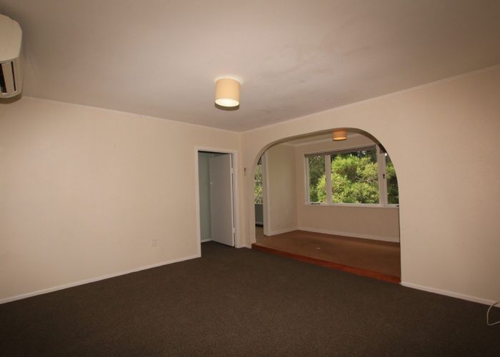  at 2/41 Derwent Crescent, Titirangi, Waitakere City, Auckland
