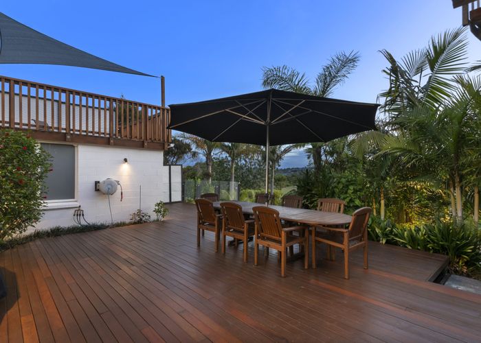 at 32 Sartors Avenue, Northcross, Auckland