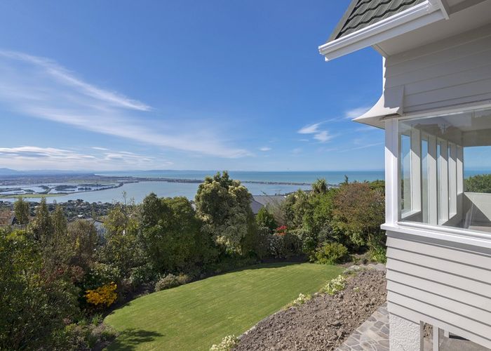  at 27 Belleview Terrace, Mount Pleasant, Christchurch