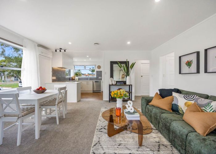  at 1/10 Frank Evans Place, Henderson, Waitakere City, Auckland