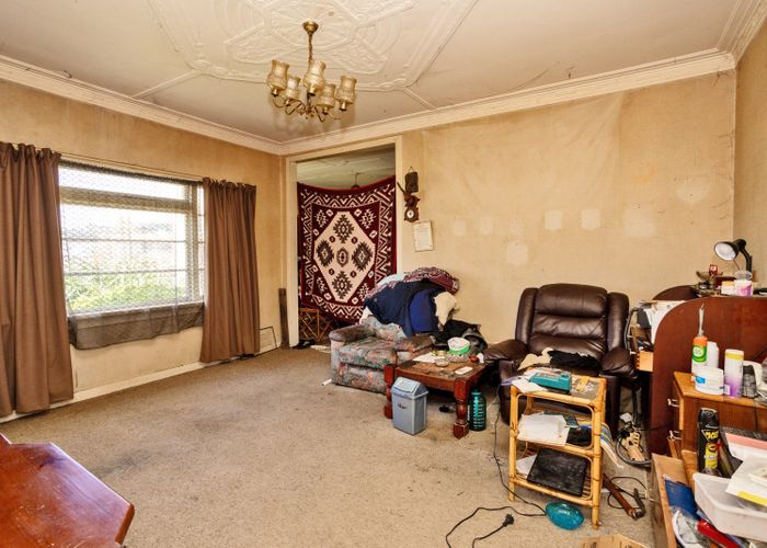  at 21 Henderson Street, Bluff