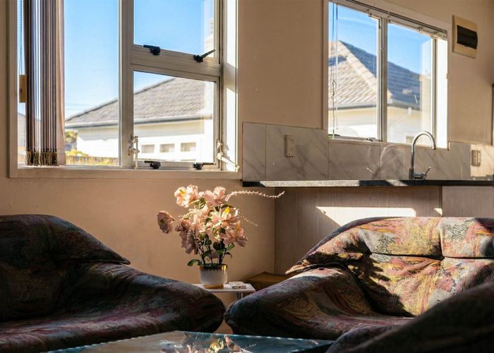  at 2/9A Cambourne Road, Papatoetoe, Manukau City, Auckland