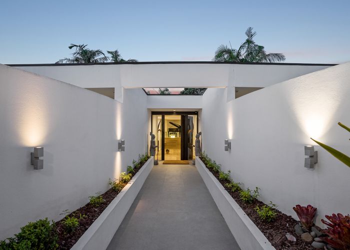  at 52 Benson Road, Remuera, Auckland