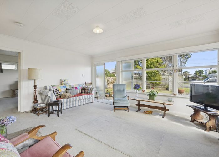  at 152 Manly Street, Paraparaumu Beach, Kapiti Coast, Wellington