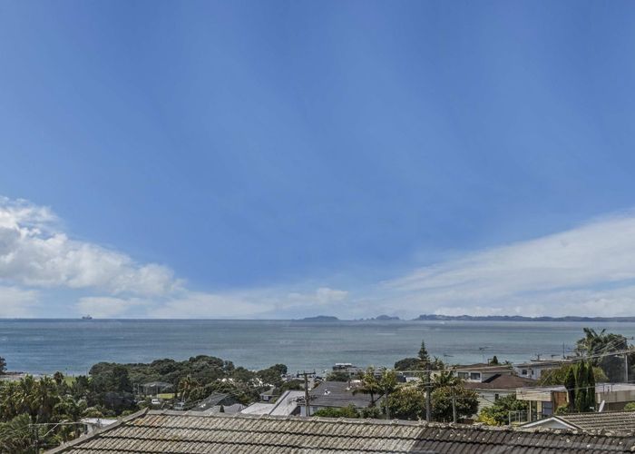  at 1/41 East Coast Road, Milford, North Shore City, Auckland