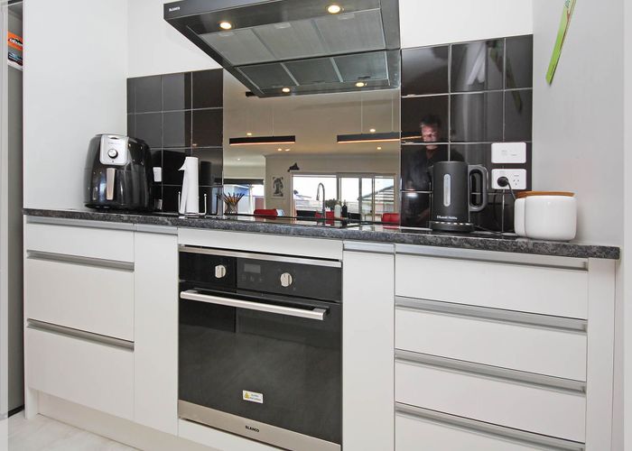  at 11 Story Street, Foxton Beach, Horowhenua, Manawatu / Whanganui