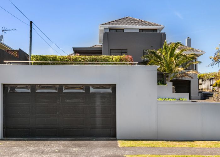  at 49 Paynters Avenue, Strandon, New Plymouth, Taranaki