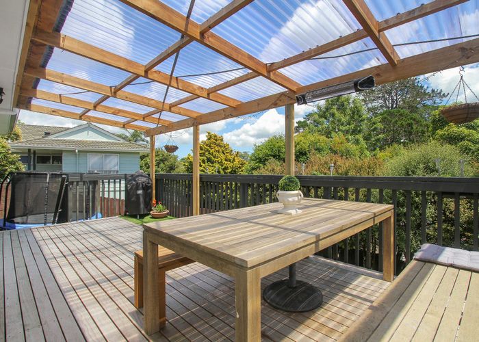  at 11 Katrina Place, Massey, Auckland