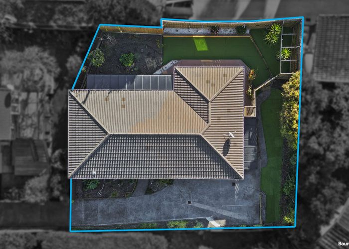  at 2/20 Beach Road, Mellons Bay, Manukau City, Auckland