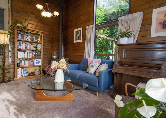  at 9 Bushland Grove, Paparangi, Wellington