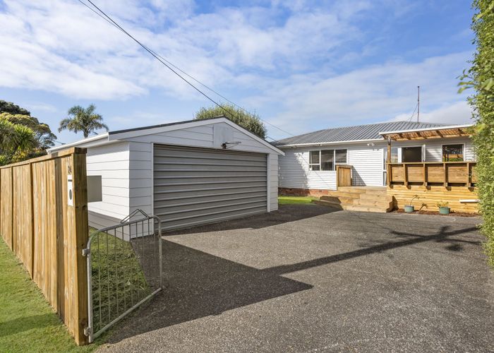  at 24 Glengarry Road, Glen Eden, Auckland