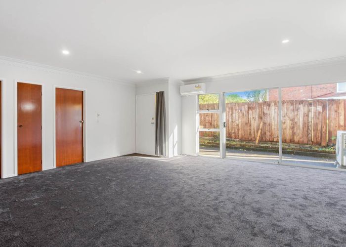  at 2/6 Pamela Place, New Lynn, Waitakere City, Auckland