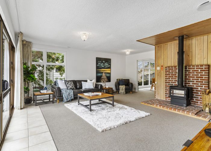  at 966 Beach Road, Torbay, Auckland