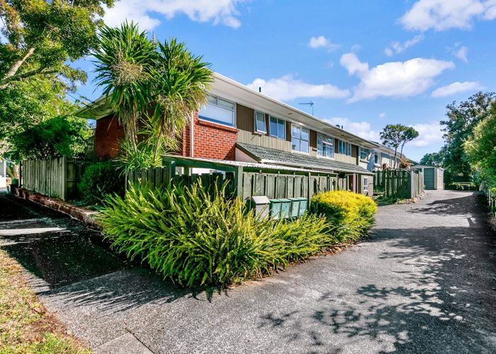  at 3/33 Tawhiri Road, One Tree Hill, Auckland