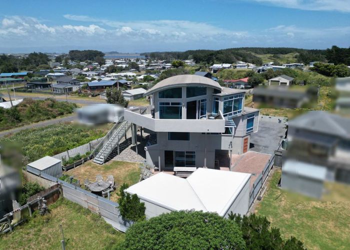  at 9 Trafalgar Street, Foxton Beach, Horowhenua, Manawatu / Whanganui